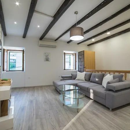 Meereen Villa