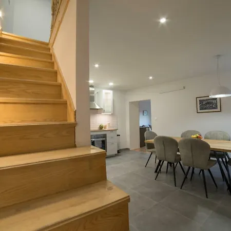 Meereen Villa