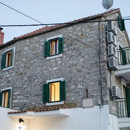 Meereen Villa