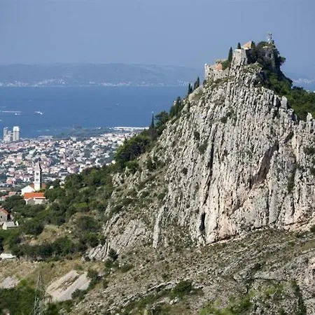 Meereen Villa